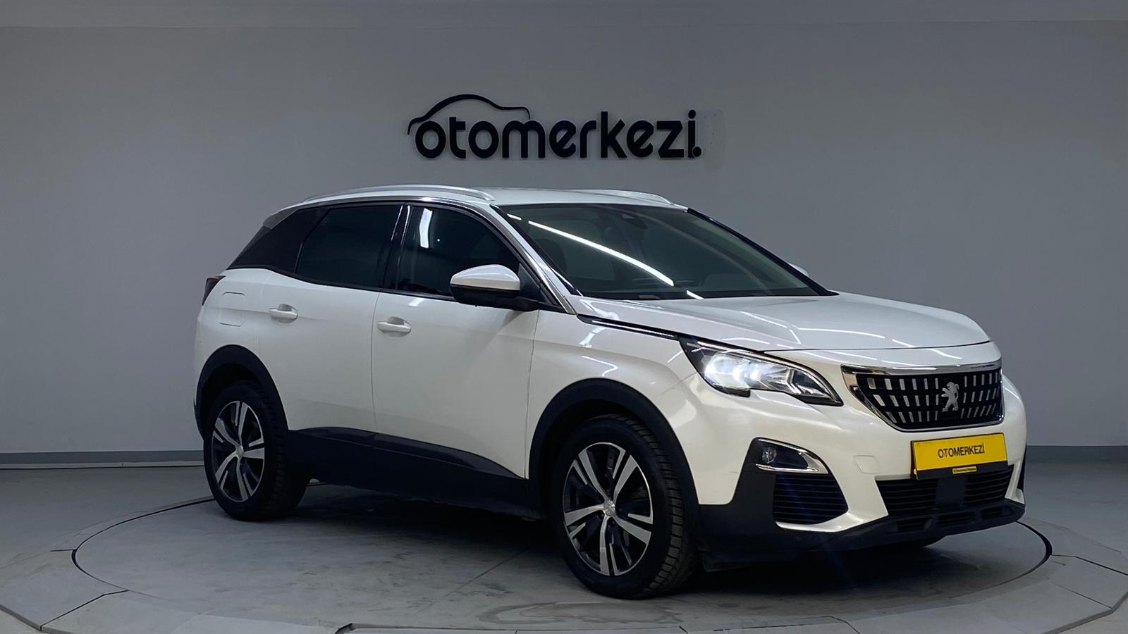 PEUGEOT 3008 4